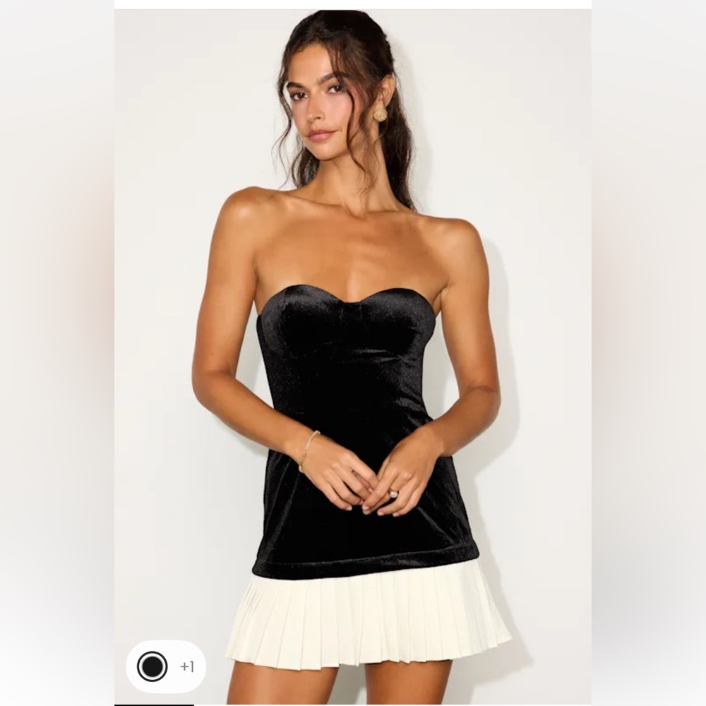 Elevated Invite Black Velvet Strapless Mini Dress